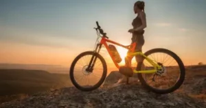 Dicas para pedalar na chuva sem passar perrengue